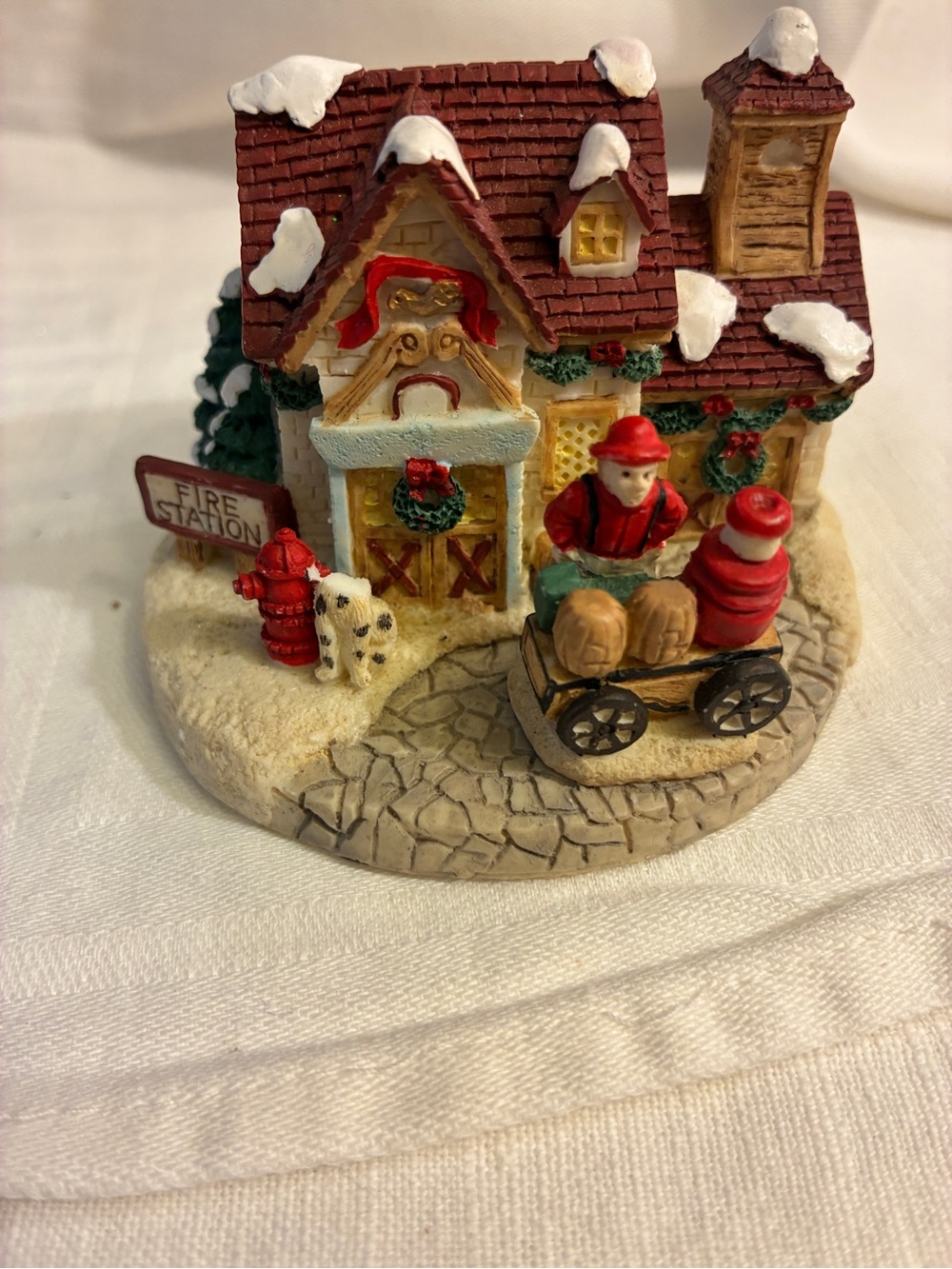 Crystal Falls Village Holiday Fire Station Decorative Figurine Vintage 1993